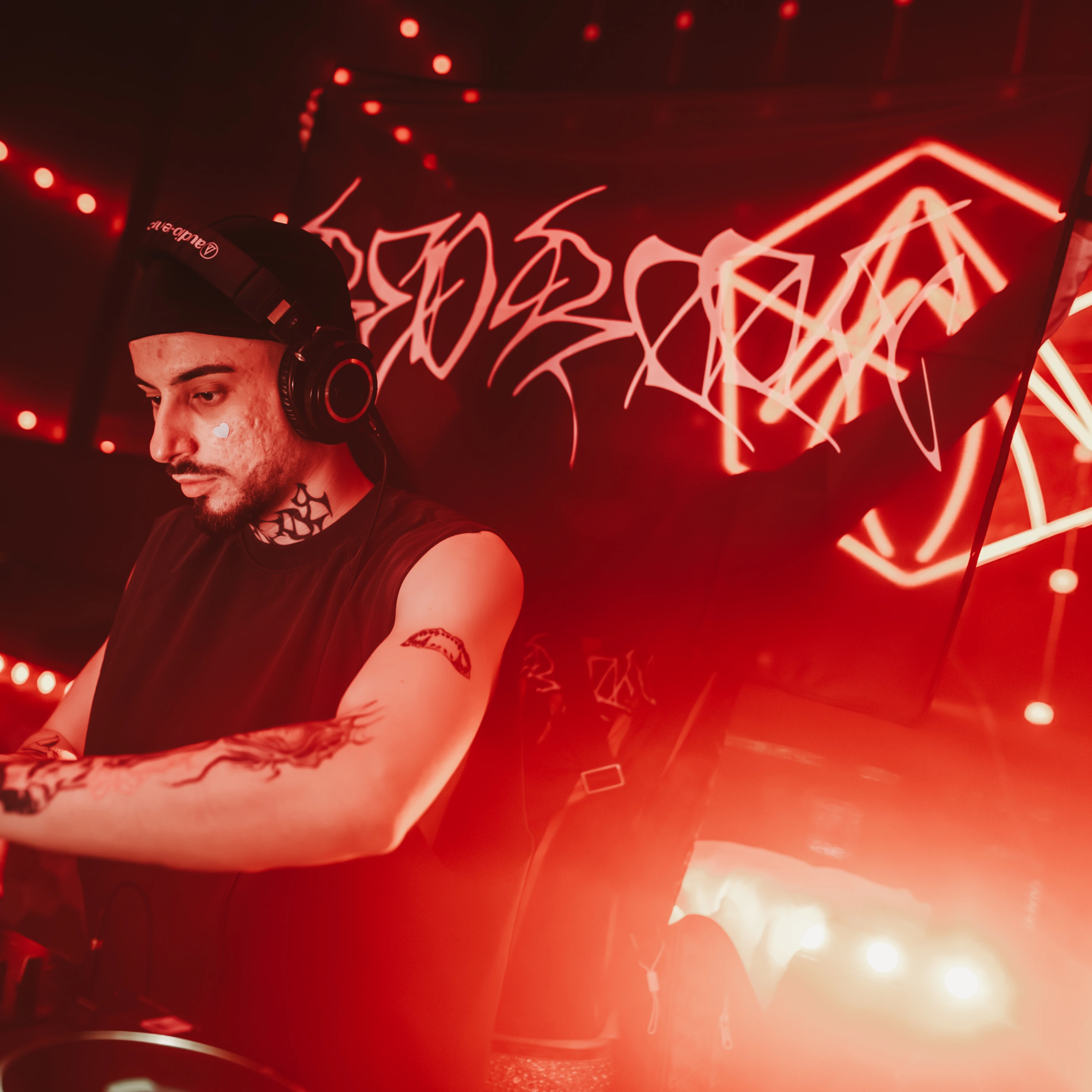 REDROOM